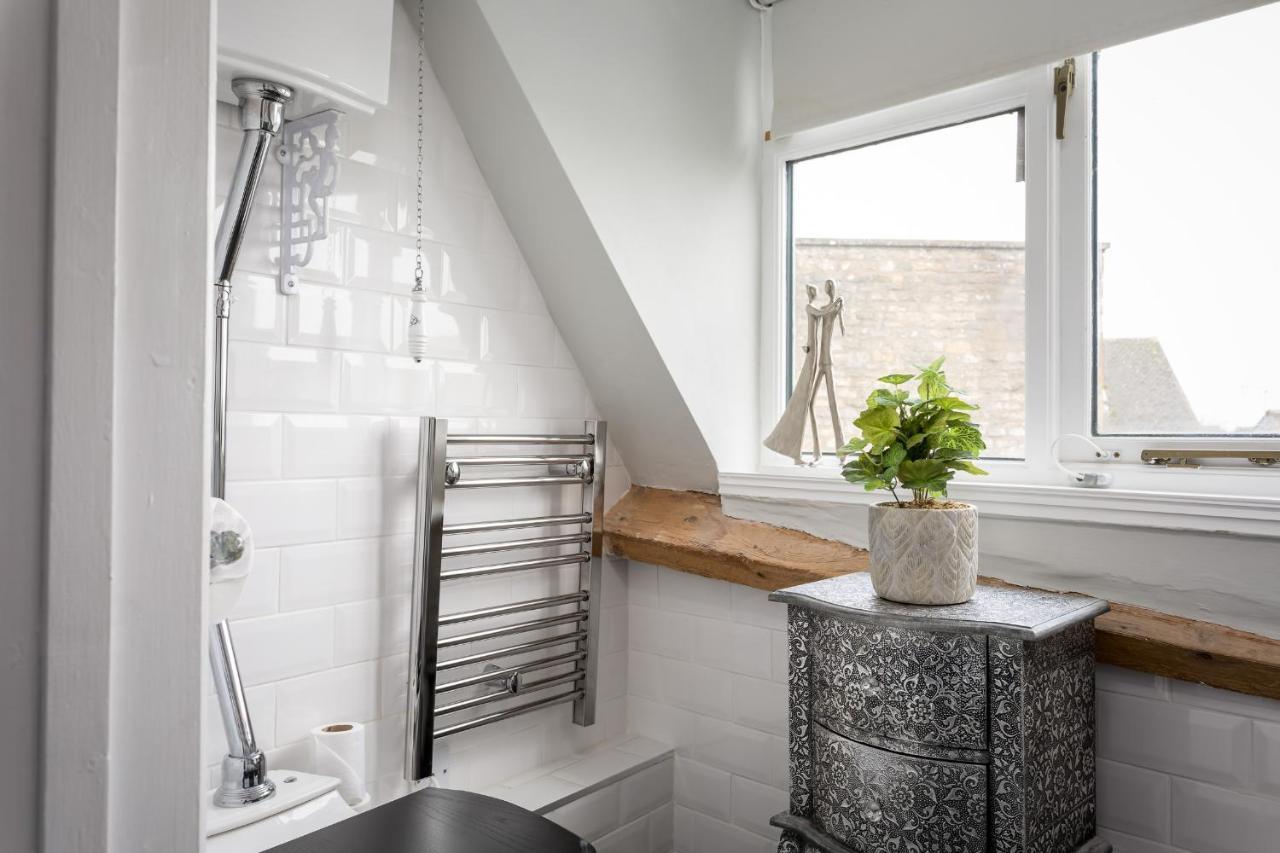 The Loft: Unique, Romantic, Grade II Listed, Dog Friendly Stow-on-the-Wold Bagian luar foto