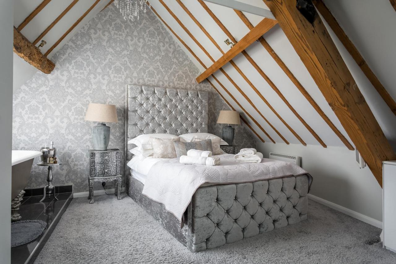 The Loft: Unique, Romantic, Grade II Listed, Dog Friendly Stow-on-the-Wold Bagian luar foto